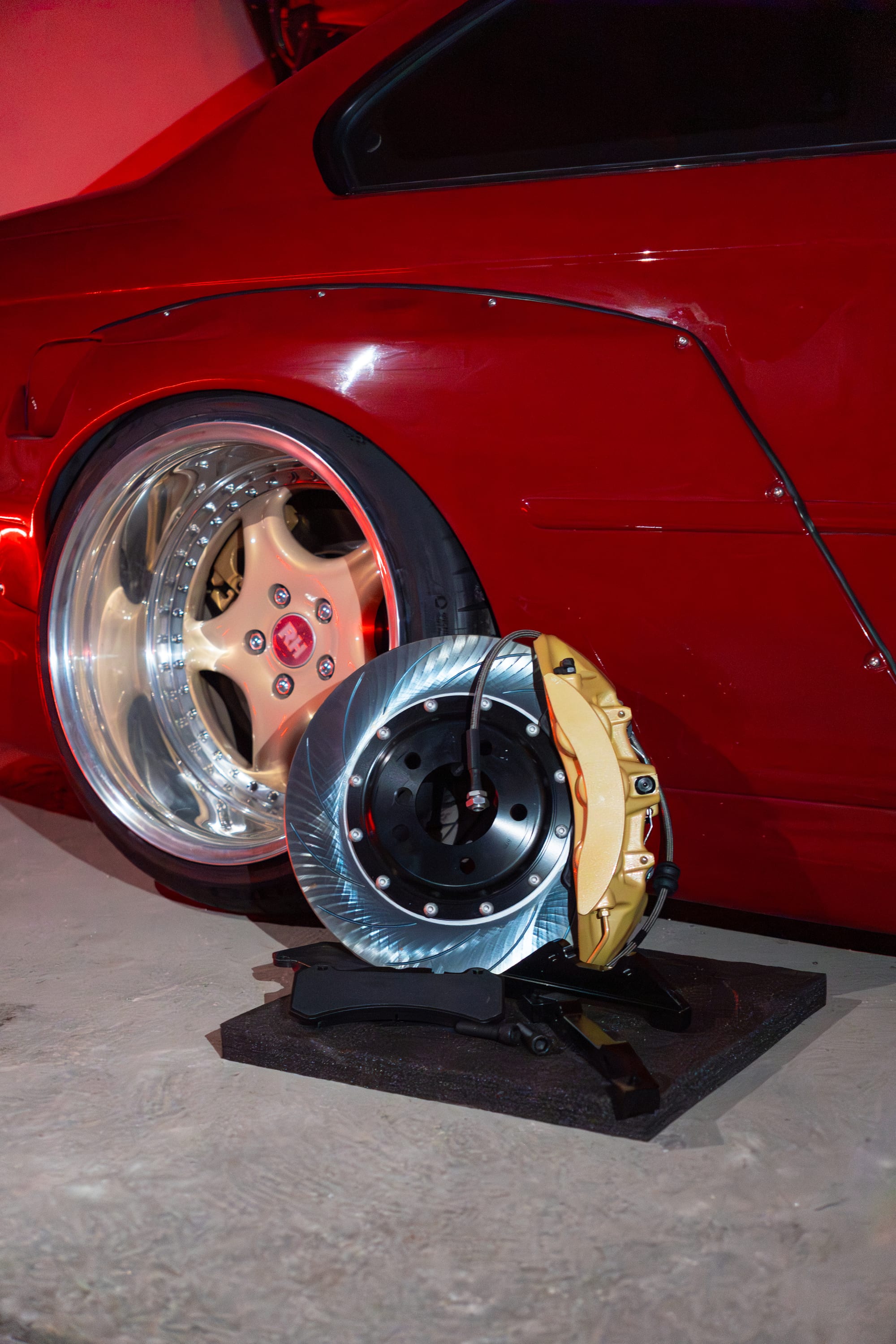 Nucleo brake assembly — yellow caliper