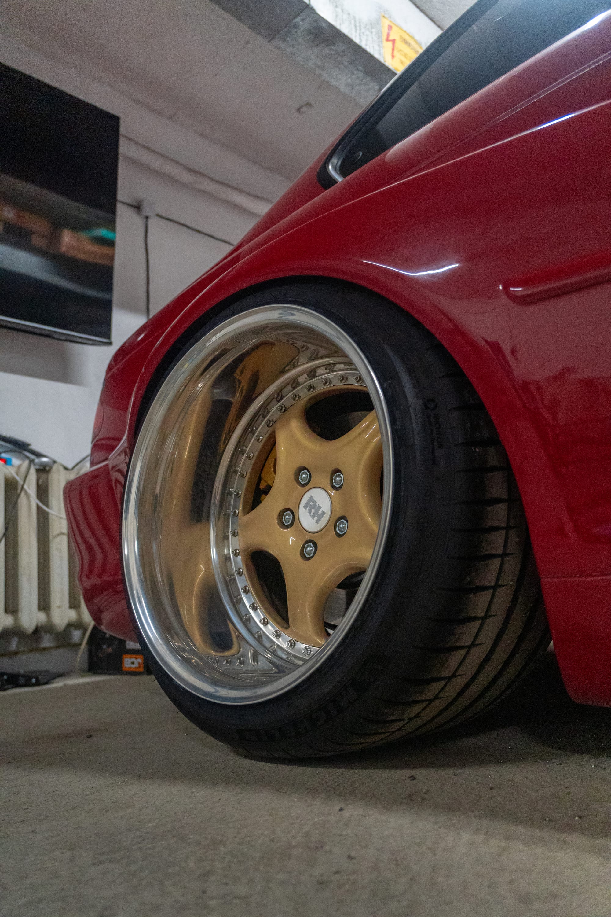 Nucleo Automotive — custom wheel close-up